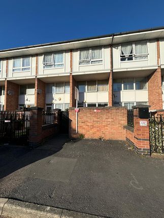 3 bed maisonette