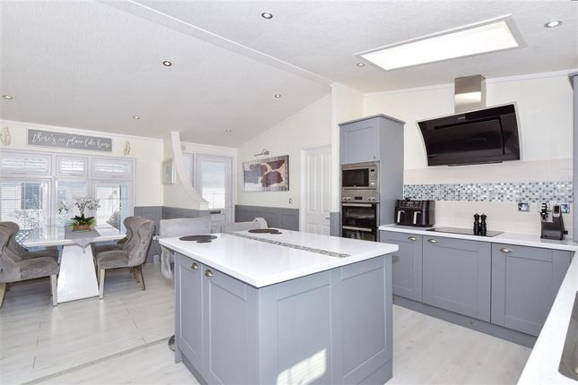 2 bedroom park home for sale