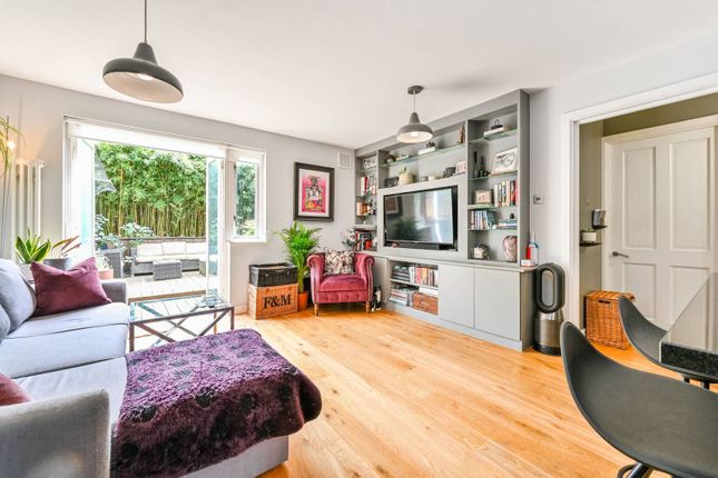 Rowan Walk, Archway, London, N19 1 bed flat for sale