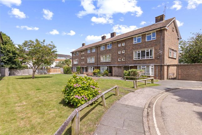 3 bedroom maisonette for sale