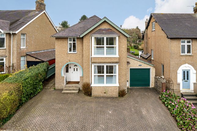 4 bed detached house