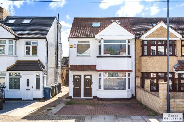 Derby Avenue, Harrow, Middlesex 2 bed apartment for sale