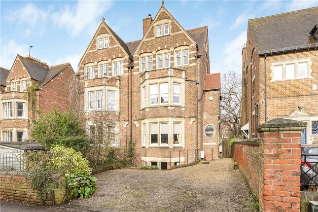 5 bed semi-detached house