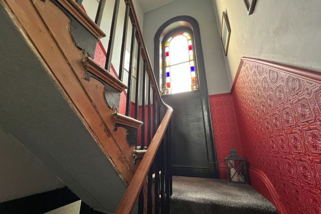 Stockport Road, Hyde, SK14 5QG 2 bed terraced house for sale
