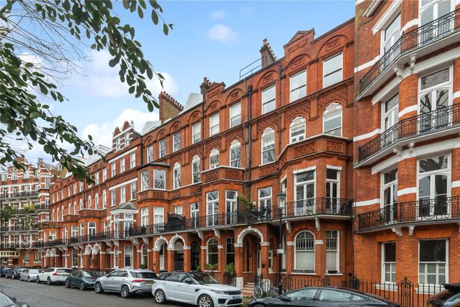 London SW5 1 bed apartment for sale