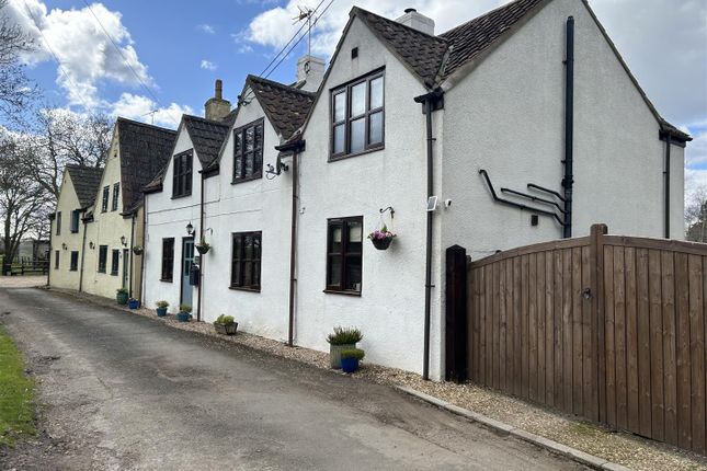 4 bedroom cottage for sale
