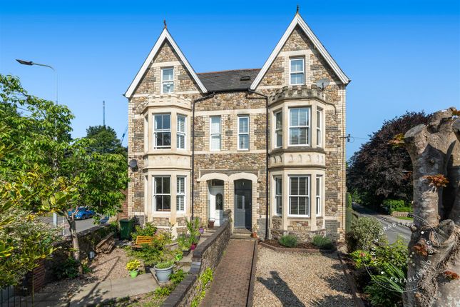 5 bedroom semi-detached house for sale