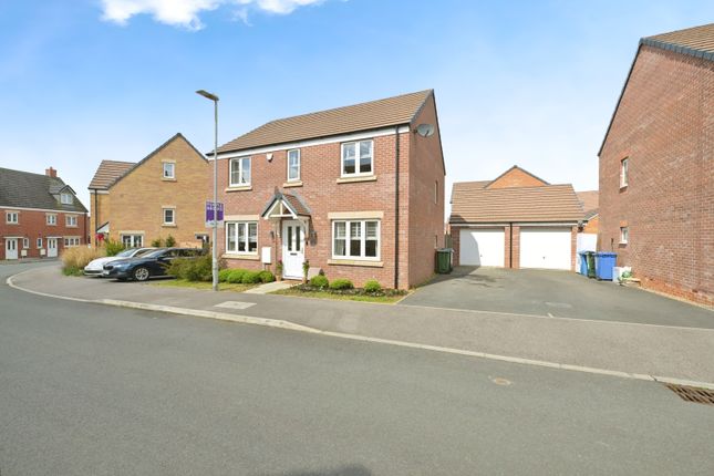 4 bed detached house