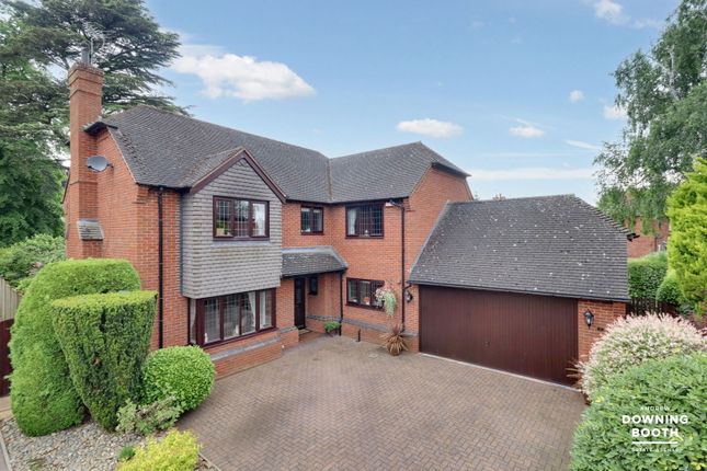 Lansbury Close, Stafford ST17 4 bed detached house for sale
