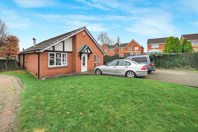 Glenmaye Grove, Wigan WN2 3 bed detached house for sale