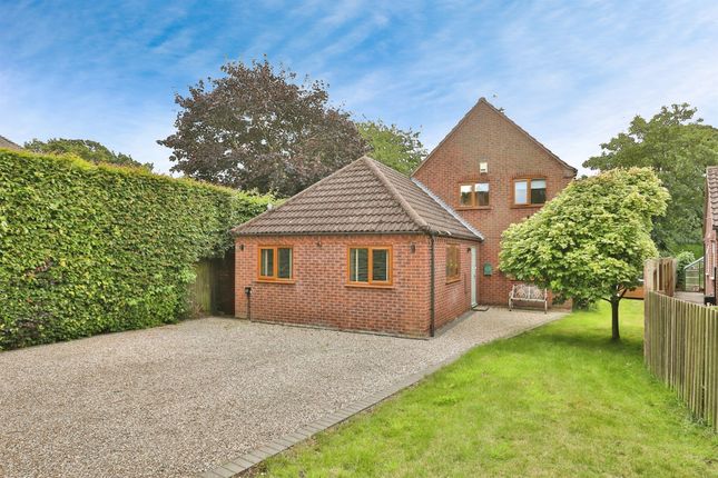 4 bed detached house