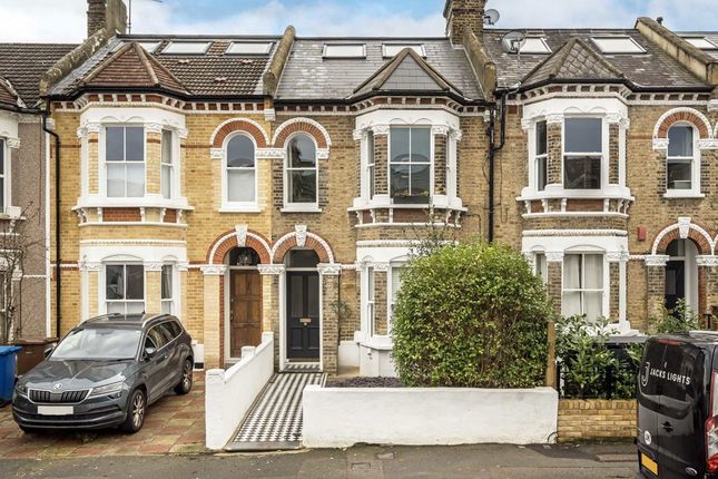 Friern Road, London SE22 2 bed flat for sale
