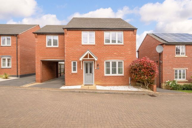 Bamburgh Close, Grantham NG31 4 bed detached house for sale