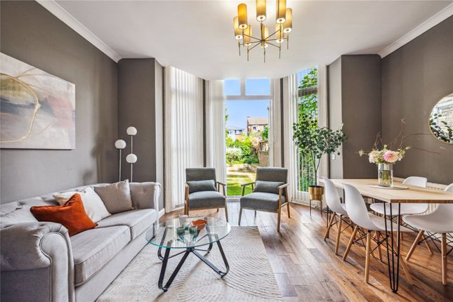 Nightingale Lane, London, SW12 2 bed apartment for sale