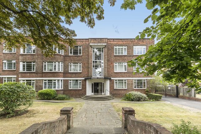 3 bedroom flat for sale