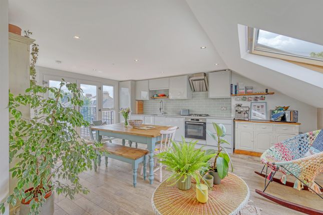 2 bed flat