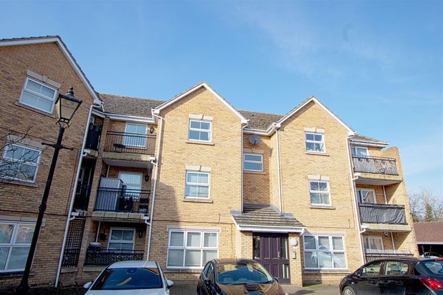 Osier Drive, Basildon SS15 2 bed apartment for sale