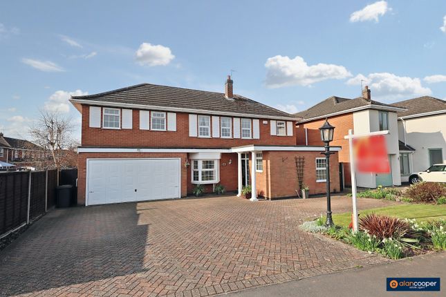 4 bed detached house