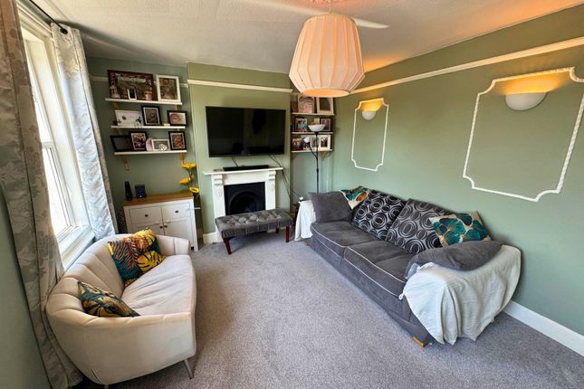 2 bedroom maisonette for sale