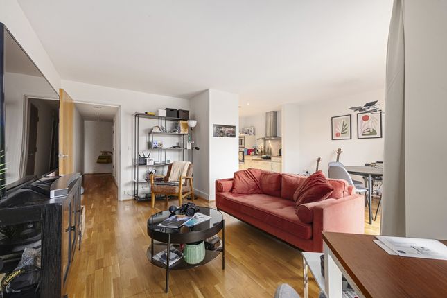 Collington Street Greenwich SE10 2 bed apartment for sale