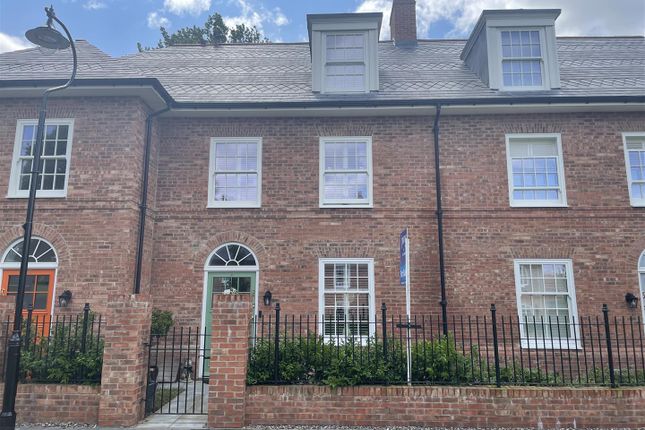 4 bed town house