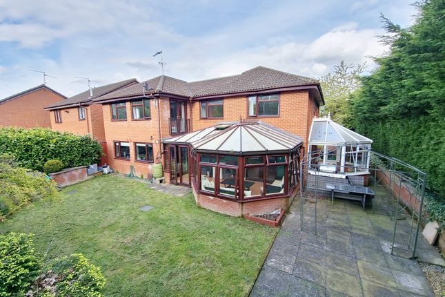 6 bedroom detached house for sale