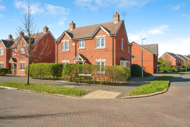 4 bed detached house