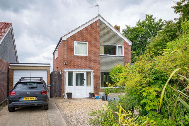 123 Clopton Gardens, Hadleigh 3 bed detached house for sale