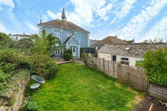 7 bed detached house