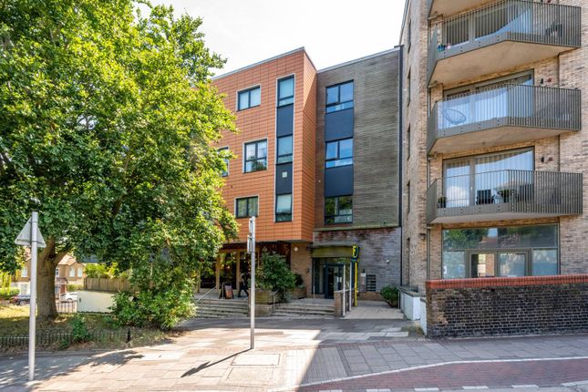 High Street, Teddington, TW11 1 bed flat for sale