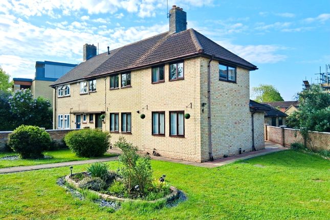 5 bed semi-detached house