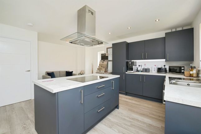 4 bedroom terraced house for sale