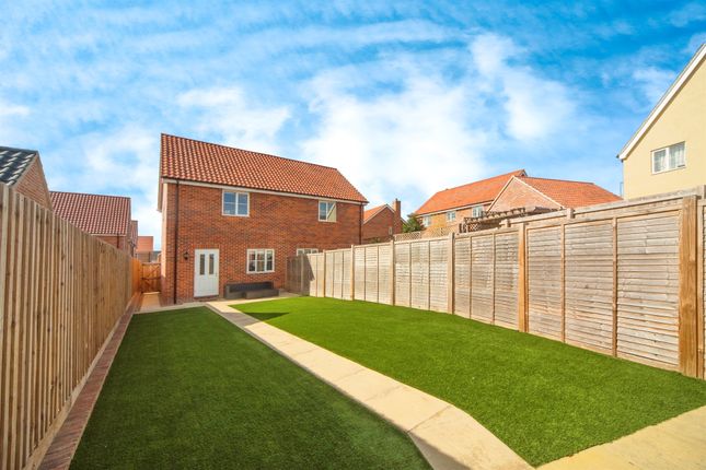 2 bedroom semi-detached house for sale