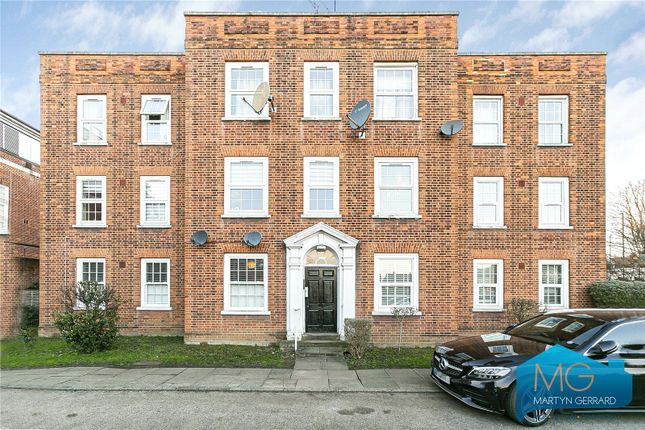 River Bank, London, N21 3 bed apartment for sale