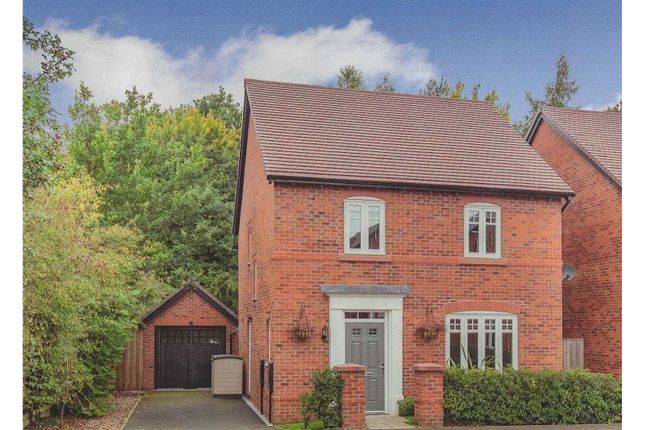 4 bed detached house