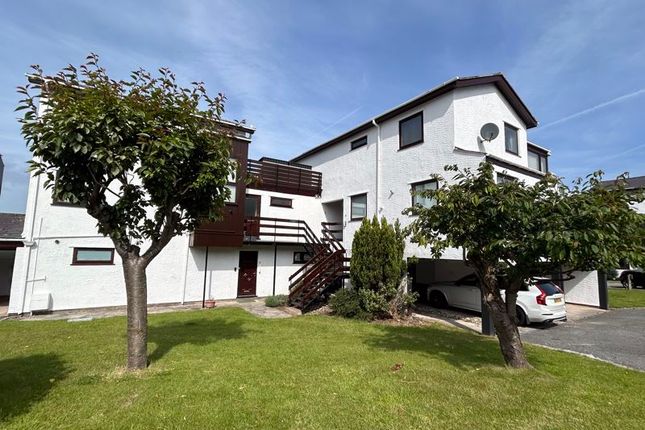 Deganwy Beach, Conwy 2 bed apartment for sale