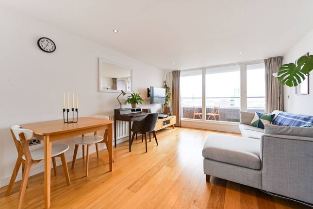 6 Rainhill Way, London E3 2 bed flat for sale