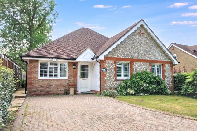 APPLETREE CLOSE, FETCHAM, KT22 3 bed detached bungalow for sale