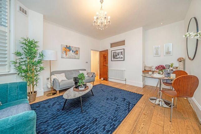 End of terrace house for sale