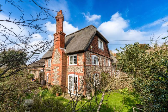 Sea Lane, Rustington BN16 4 bed cottage for sale