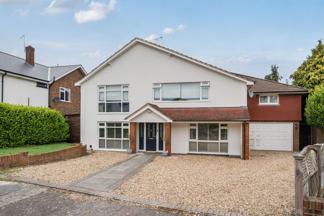 6 bed detached house
