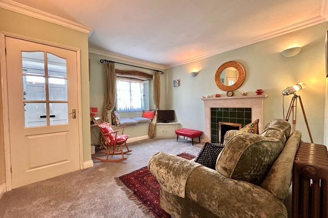 London Road, Tetbury... 2 bed terraced house for sale