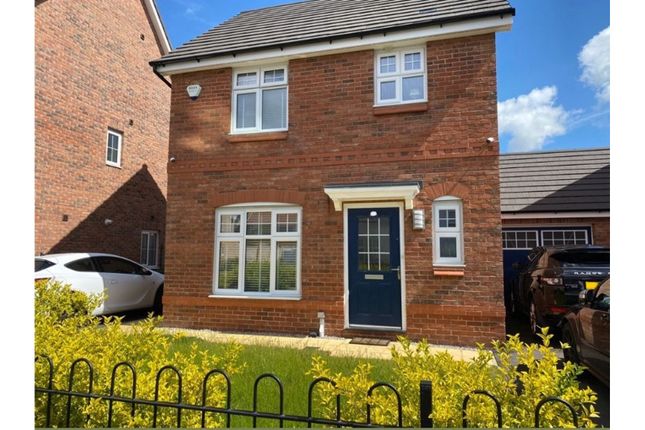 3 bed detached house