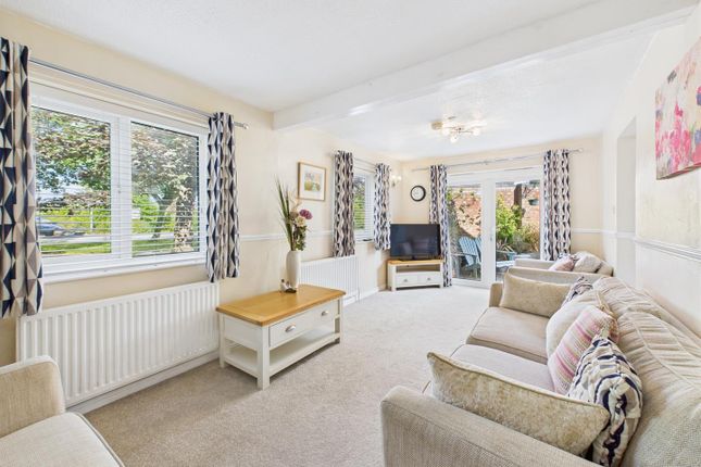 5 bedroom semi-detached house for sale