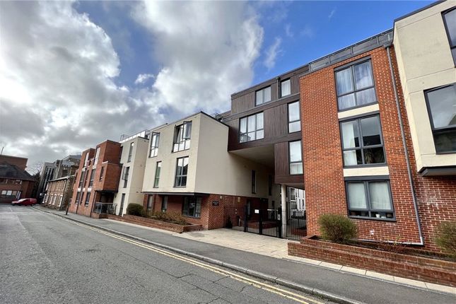 Martyr Road, Guildford, Surrey, GU1 2 bed apartment for sale