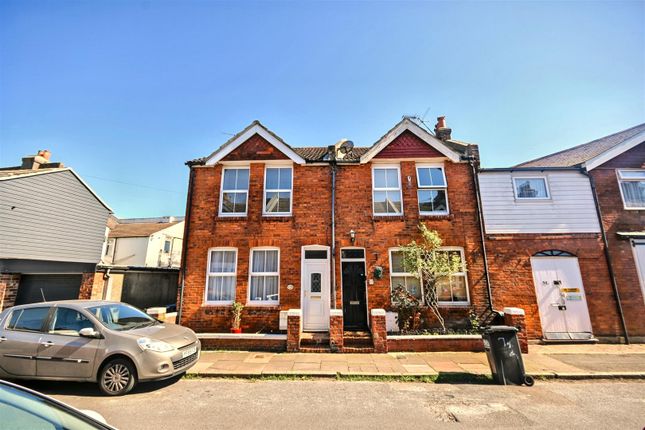 Melbourne Road, Eastbourne 2 bed end of terrace house for sale