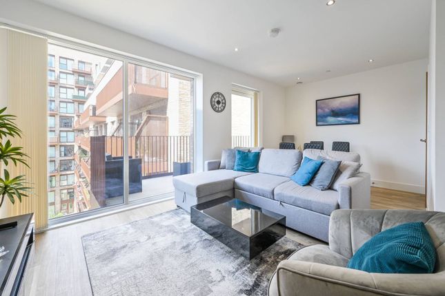 Wray Avenue, Royal Docks, London, E16 1 bed flat for sale