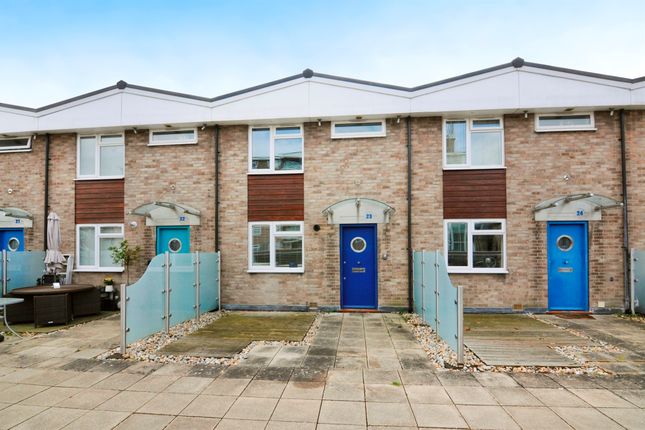 2 bedroom maisonette for sale