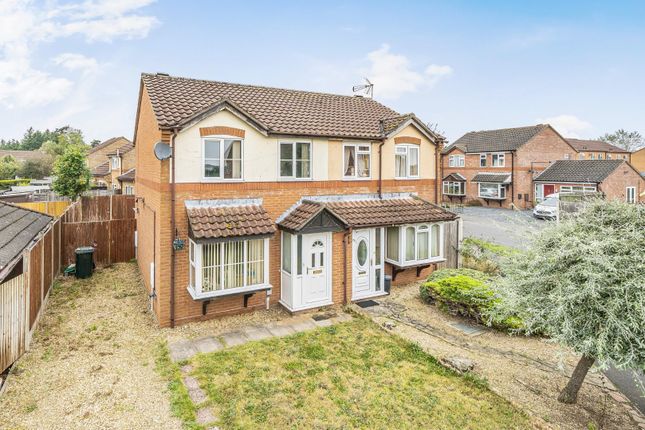 College Close, Horncastle, Lincs, LN9... 3 bed semi