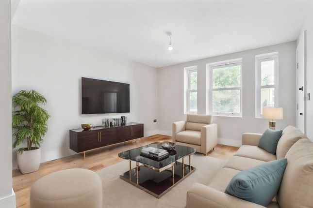 916 Garratt Lane, London SW17 2 bed flat for sale